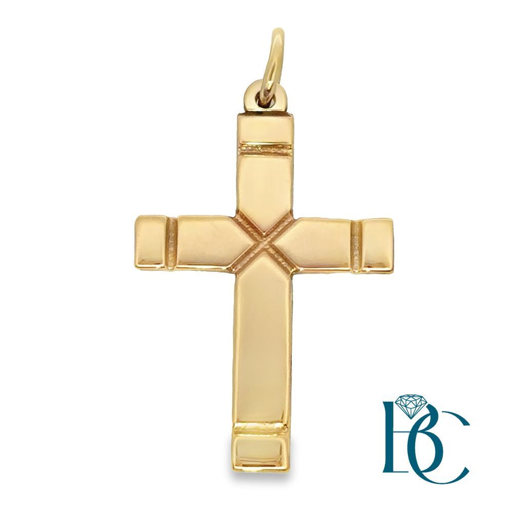 10k YG Traditional Cross Pendant