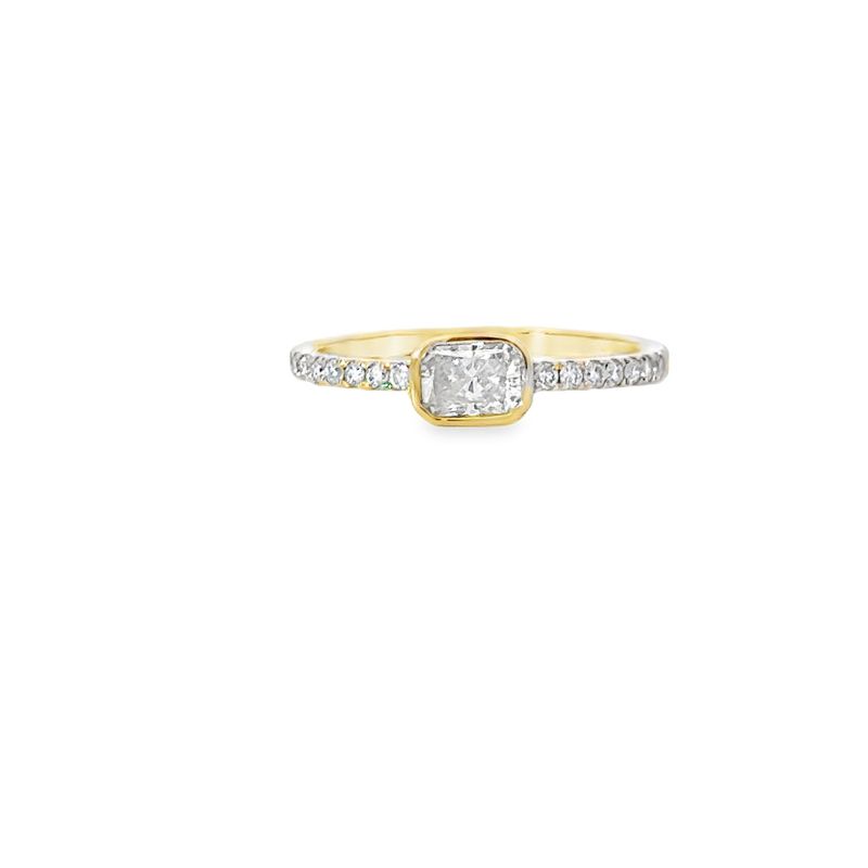 10k YG 0.50ctw Lab Diamonds Radiant + Round Promise Ring