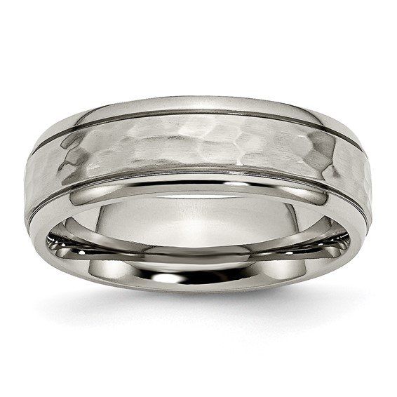 Titanium Polished & Hammered 7mm Grooved Edge Band Titanium Polished & Hammered 7mm Grooved Edge Band