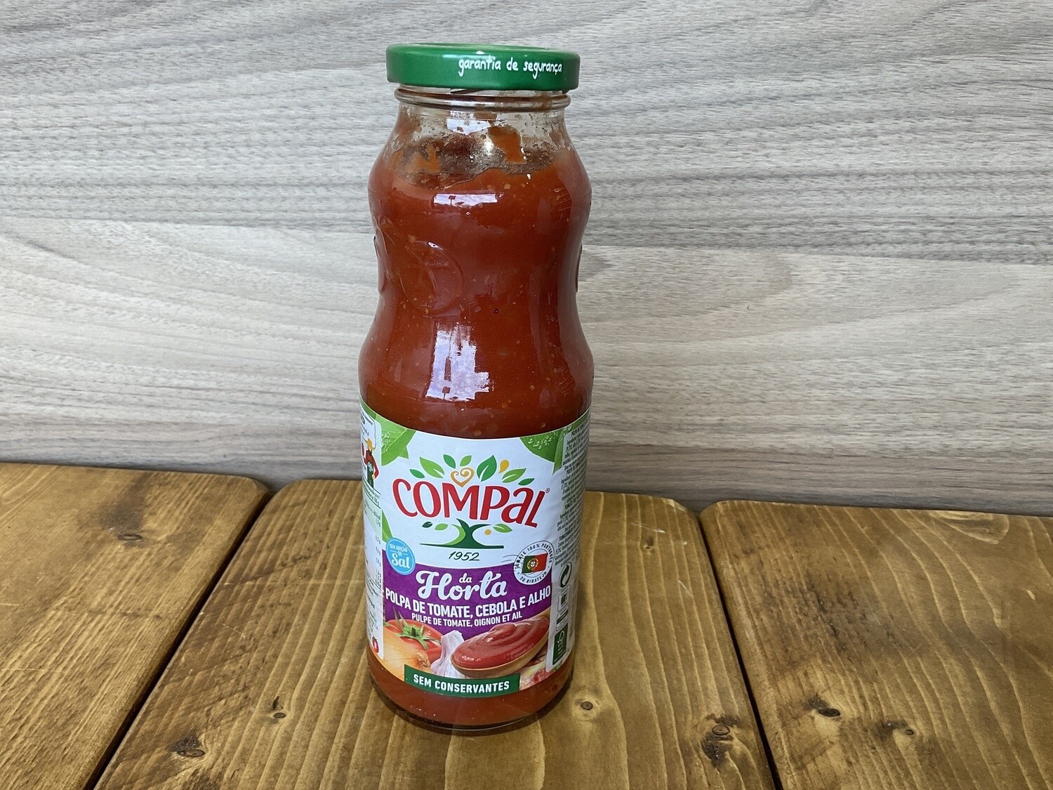 Polpa de Tomate, cebola e alho Compal 500g