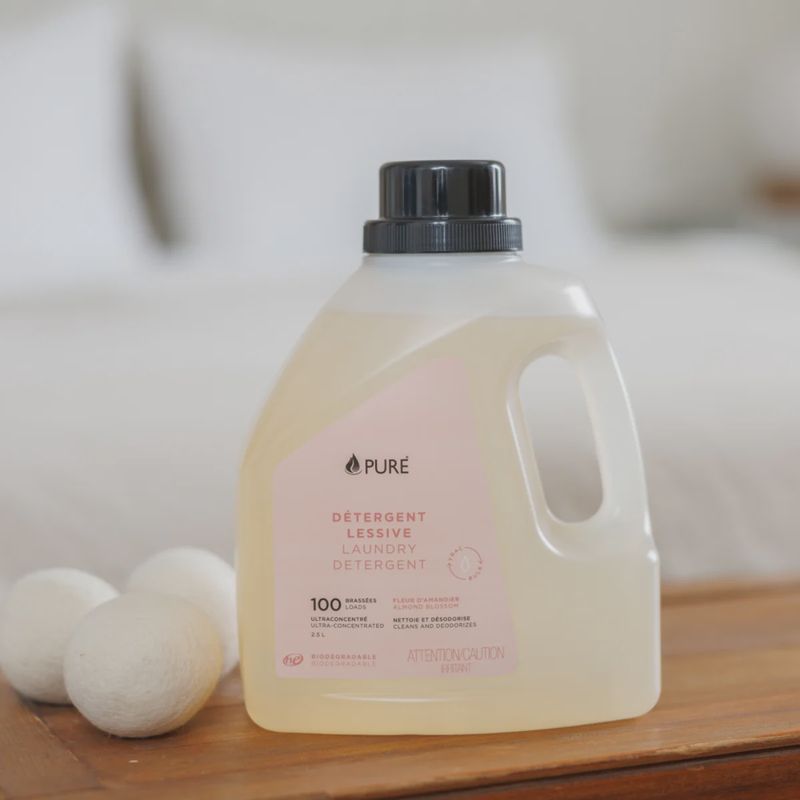 PURE, Détergent à lessive Fleur d&#39;amandier / 2.5L