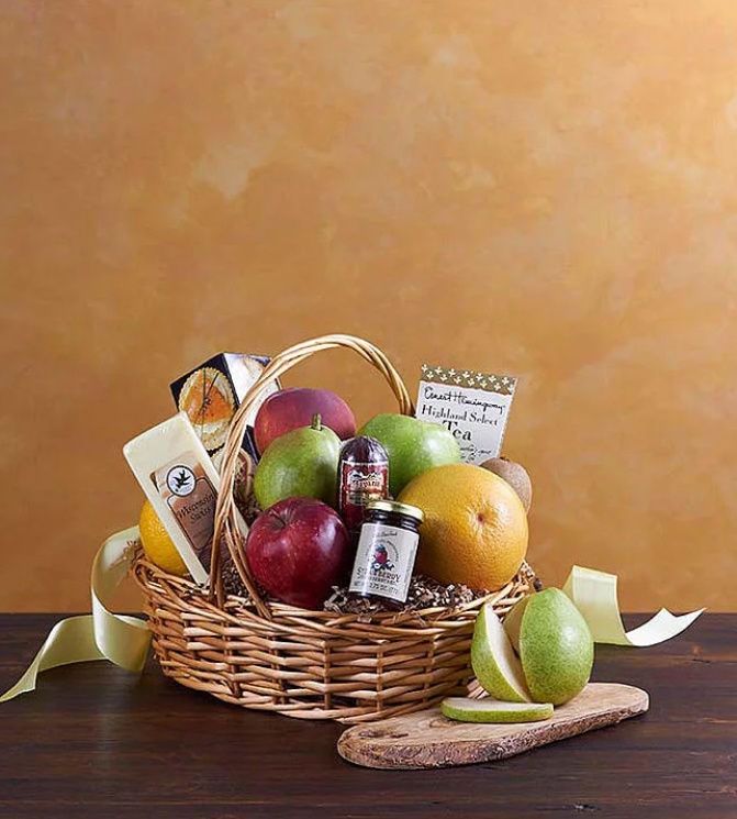 Fruit Deluxe Gourmet Baskets, Size: Standard