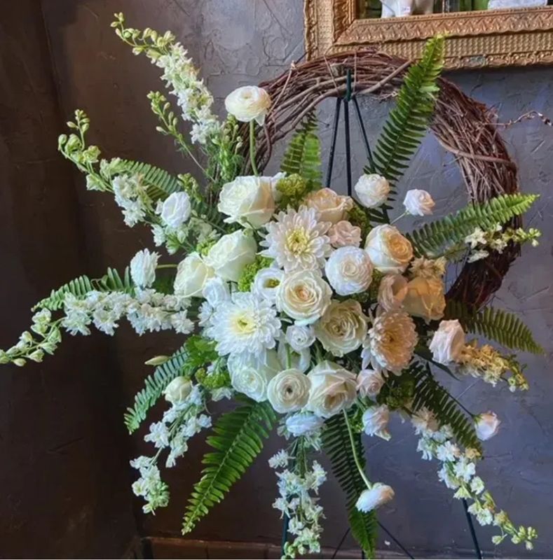 White grapevine wreath standing spray