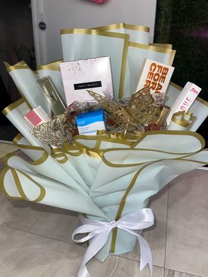 Makeup Bouquet