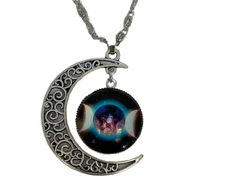 Triple moon pendant &amp; chain Aura