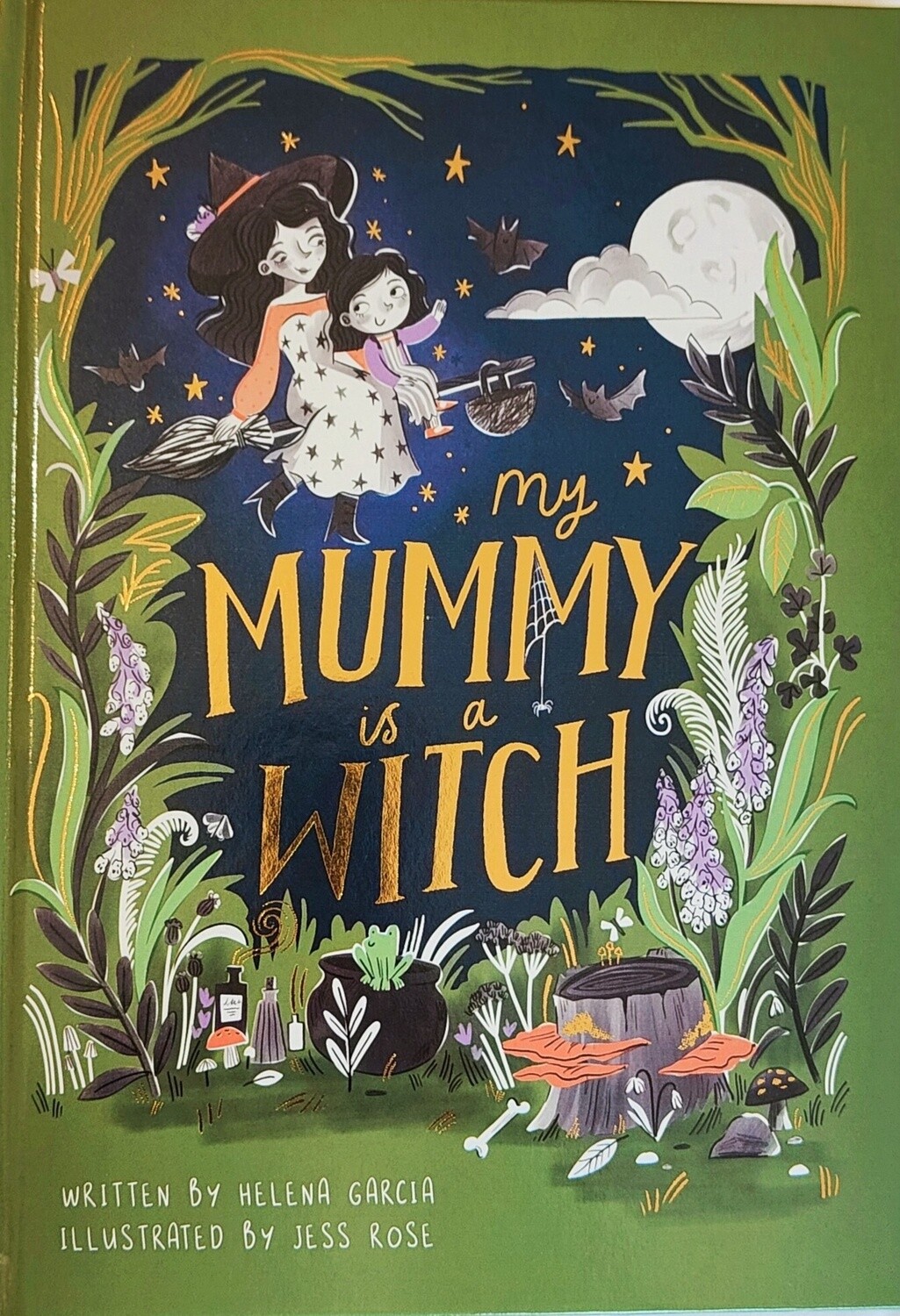 My Mummy is a Witch - Helena Garcia