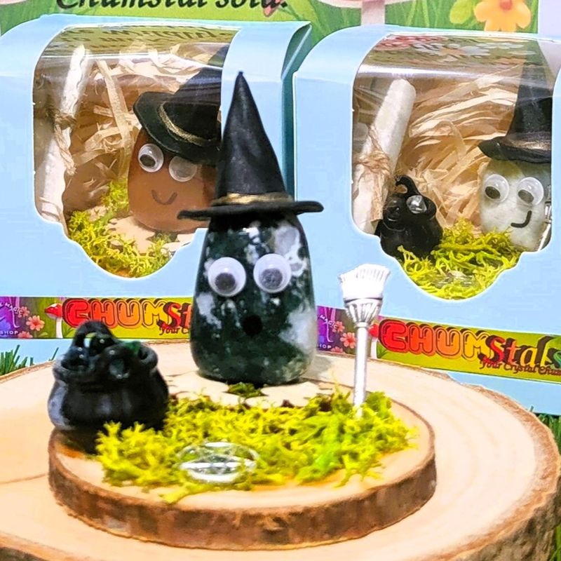 Chumstals Witchy with Cauldron