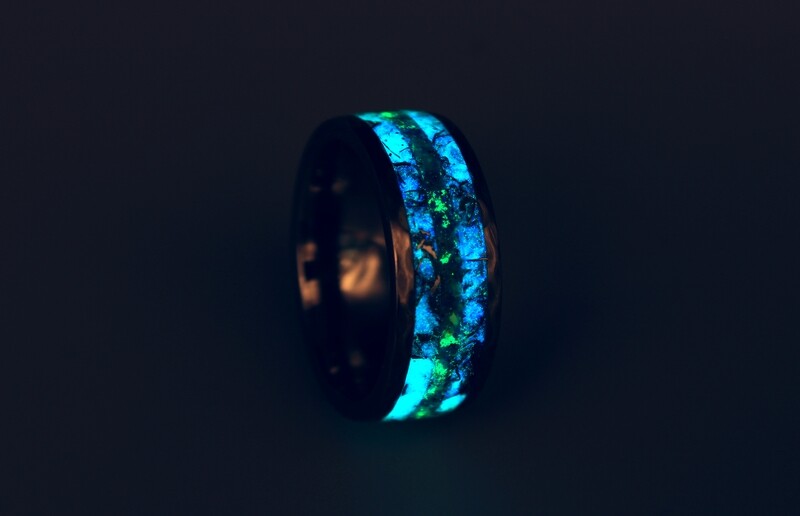 Emerald Meteorite Aurora Ring