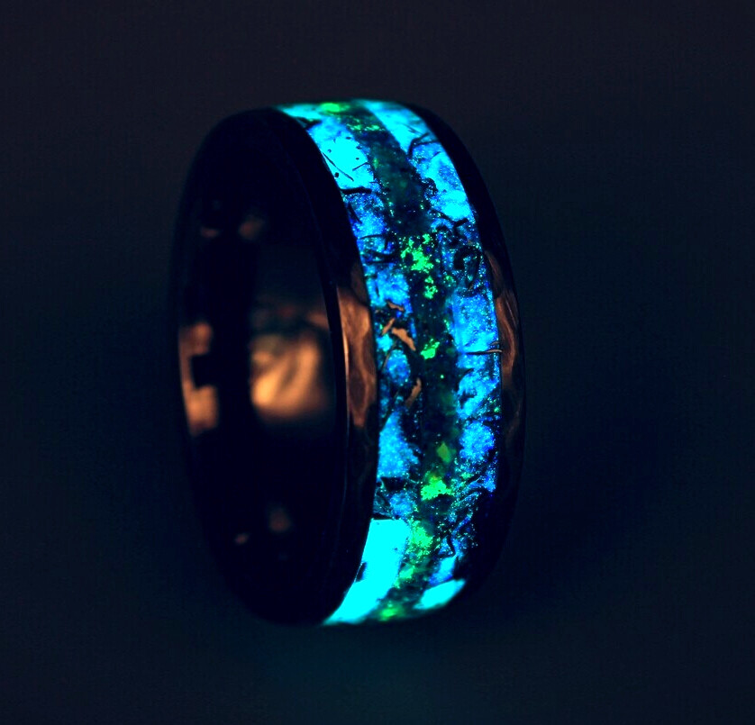 Emerald Meteorite Aurora Ring