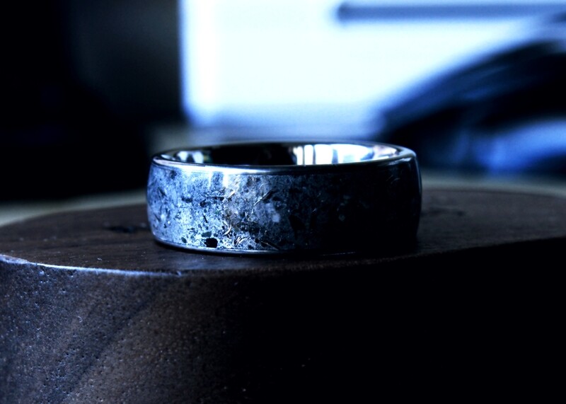 Deep Space Muonionalusta & Fine Silver Meteorite Ring