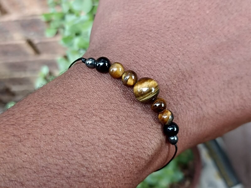 Triple protection string bracelet (adjustable)