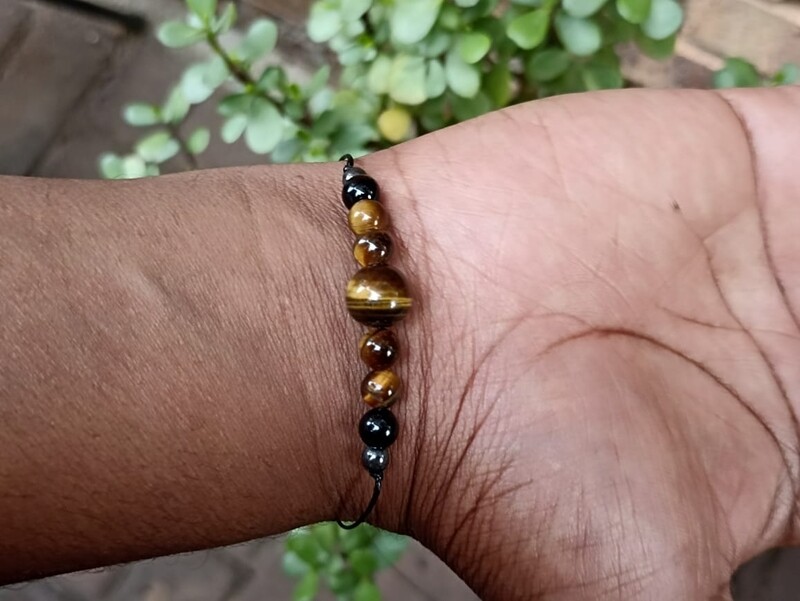 Triple protection string bracelet (adjustable)