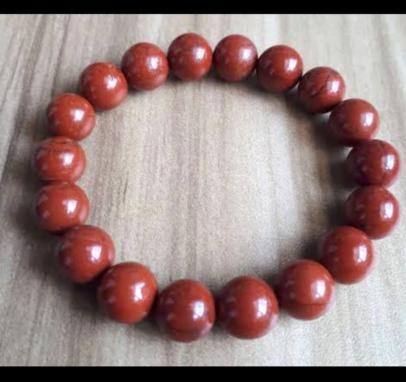 Red Jasper bead elastic/adjustable bracelet (for confidence and energy)