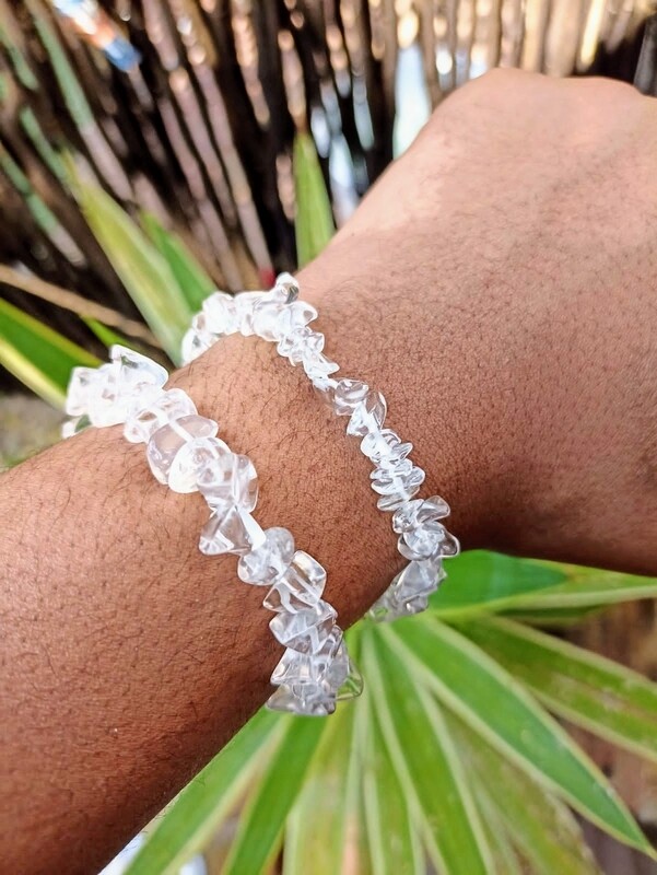 Clear quartz chip elastic bracelet (for a clear mind)