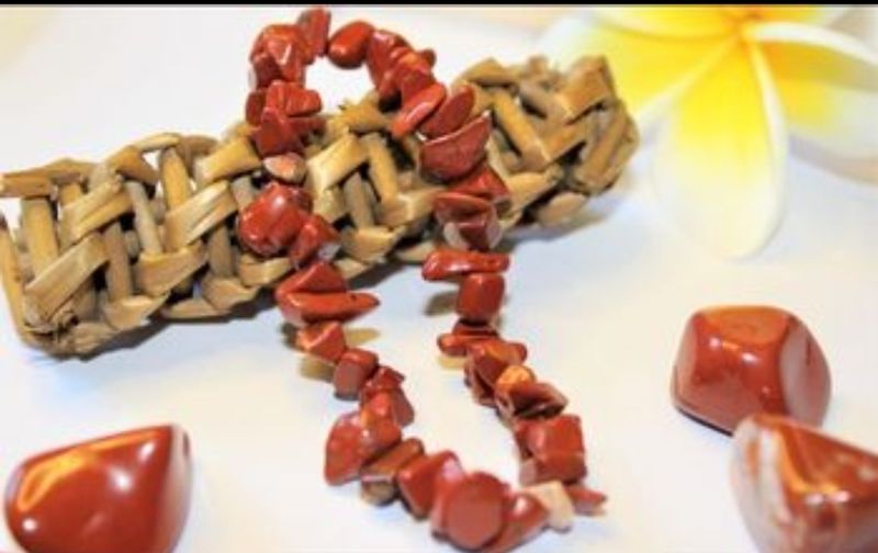 Red Jasper chip elastic bracelet (for confidence and energy)