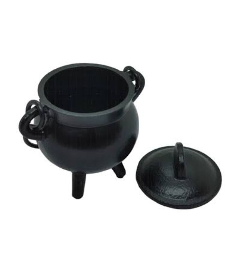 Cast Iron pot (Cauldron) with handle 