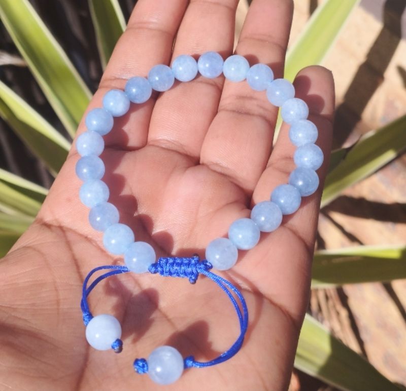 Aquamarine 8mm bead elastic/adjustable bracelet 