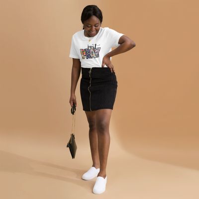 Just Pray Floral Graphic Unisex T-Shirt – Faith-Inspired Christian Tee