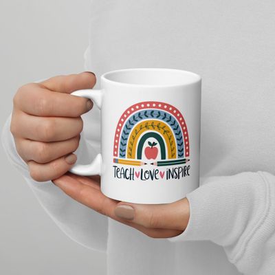 Teacher Mug – &quot;Teach Love Inspire&quot; – White Glossy Ceramic Coffee Cup – 11oz 15oz 20oz – Dishwasher &amp; Microwave Safe – Rainbow Apple Design – Gift for Teachers
