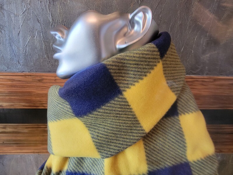 YELLOW AND NAVY
