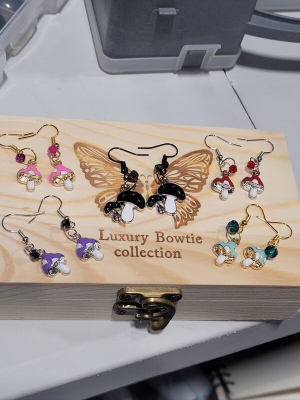 boucles d&#39;oreilles mignon petit champignons 