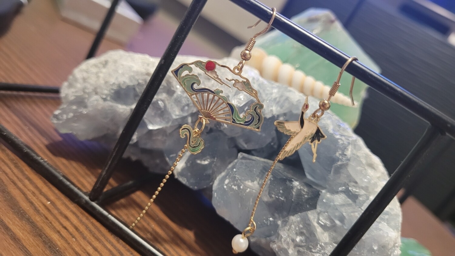 boucles d&#39;oreilles asymétrique éventail 