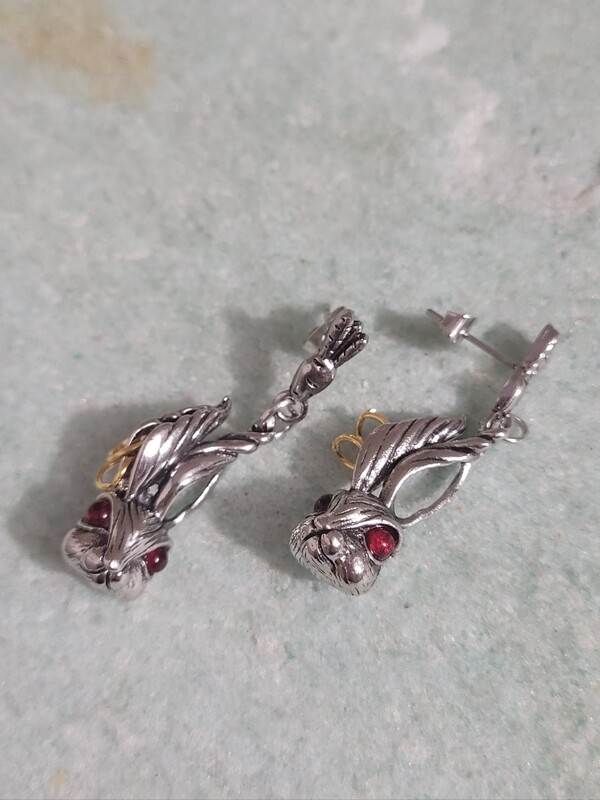 Boucles d&#39;oreilles Lapin Sanguinaire