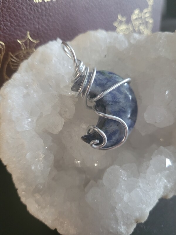 lune sodalite
