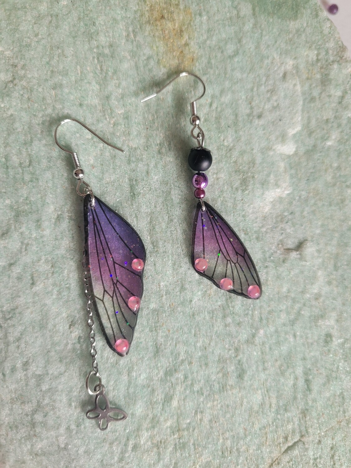 Boucles d&#39;oreilles asymétriques ailes de libellules