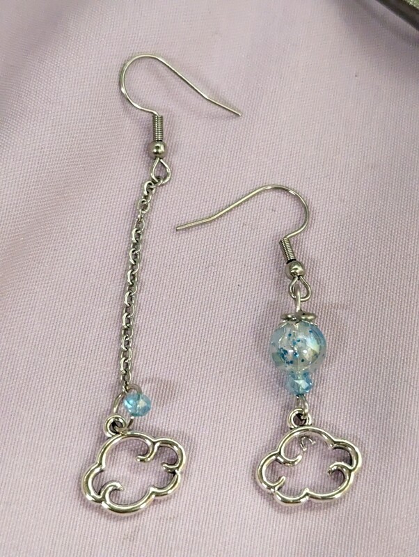 Boucles d&#39;oreilles Jinx nuage