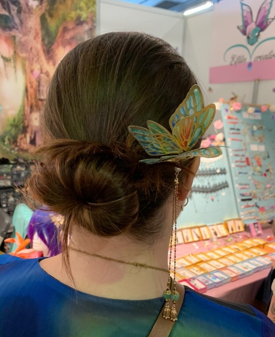 Pique cheveux papillon double ailes avec pierres naturelles assortis 