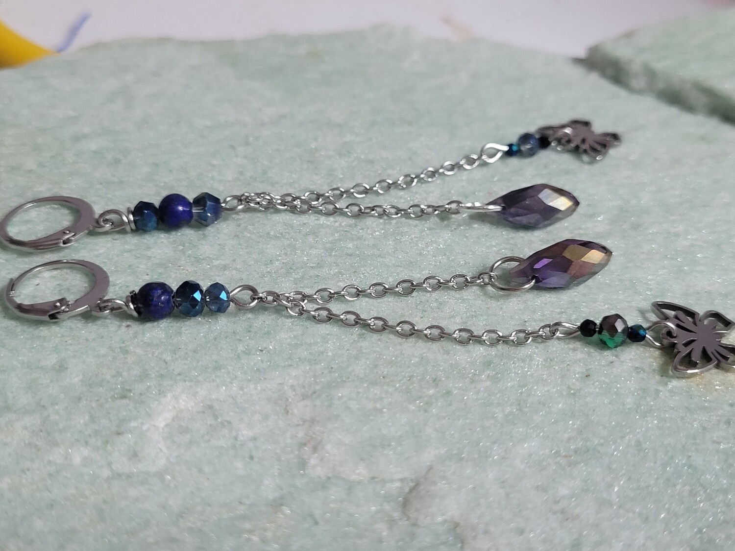 Boucles d&#39;oreilles pendante papillon