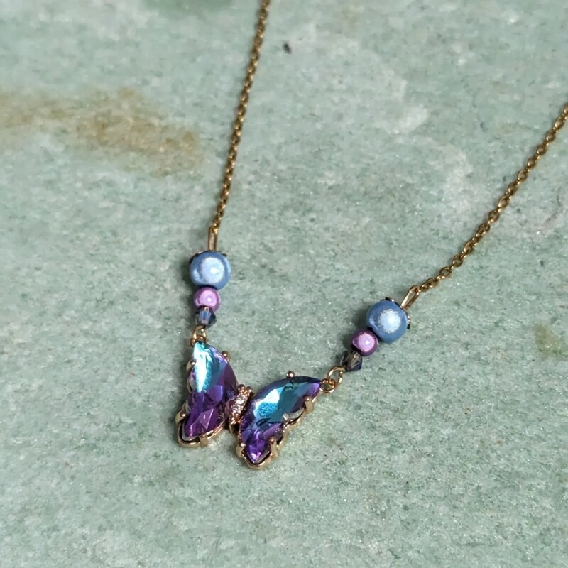 Collier papillon de cristal