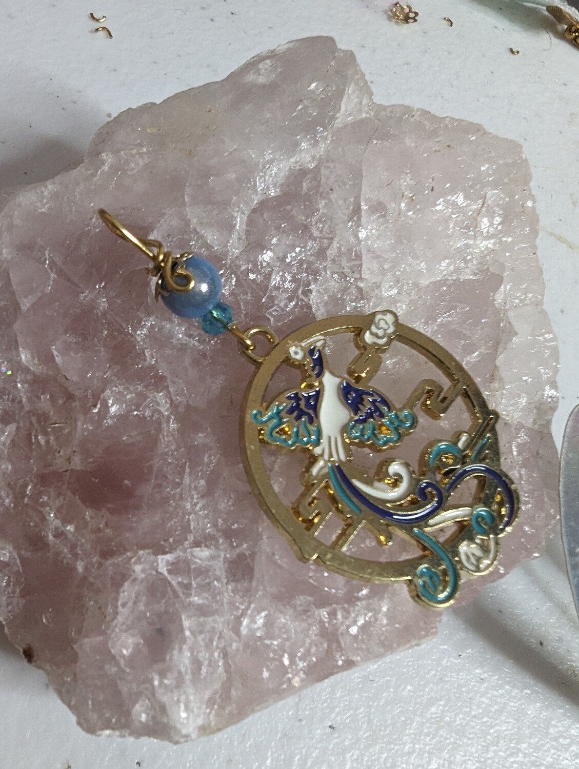 Pendentif paon perle Néon bleu ciel