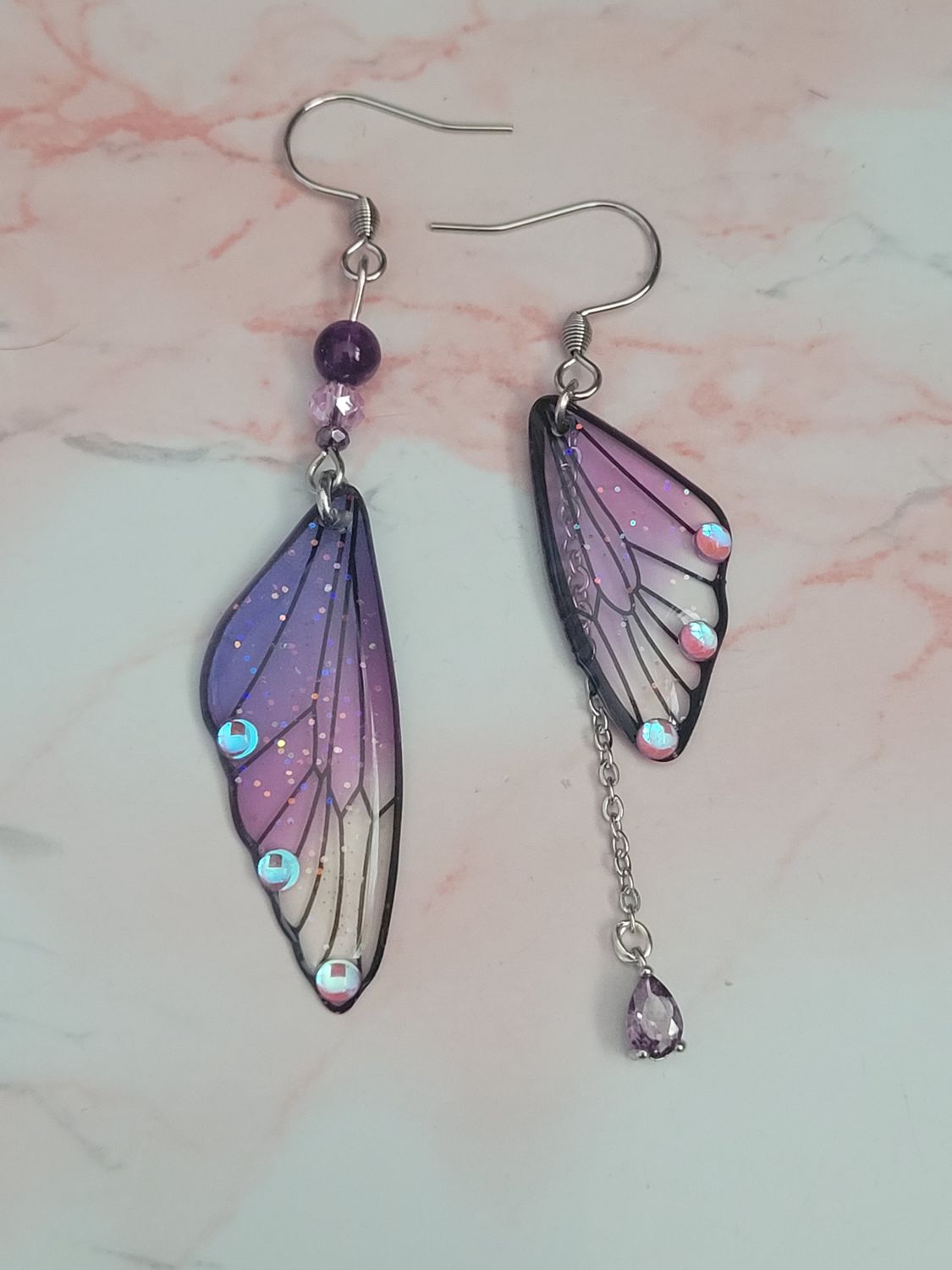 Boucles d&#39;oreilles asymétrique papillon Mûre