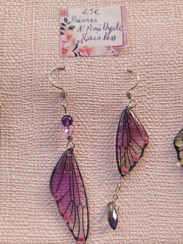 Boucles d'oreilles papillon asymétrique améthyste 