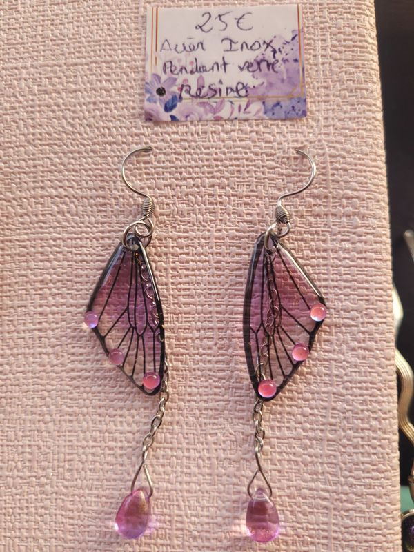 Boucles d'oreilles short symétrique violette 
