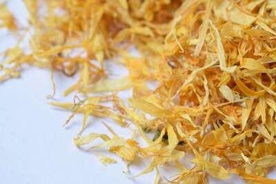 Marigold petals dried bulk packs