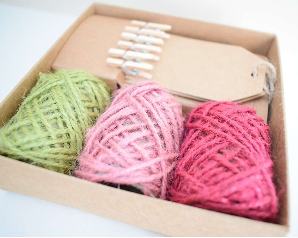 Coloured hemp twine set £1.50 Off hemp twine set green pink red wooden pegs labels