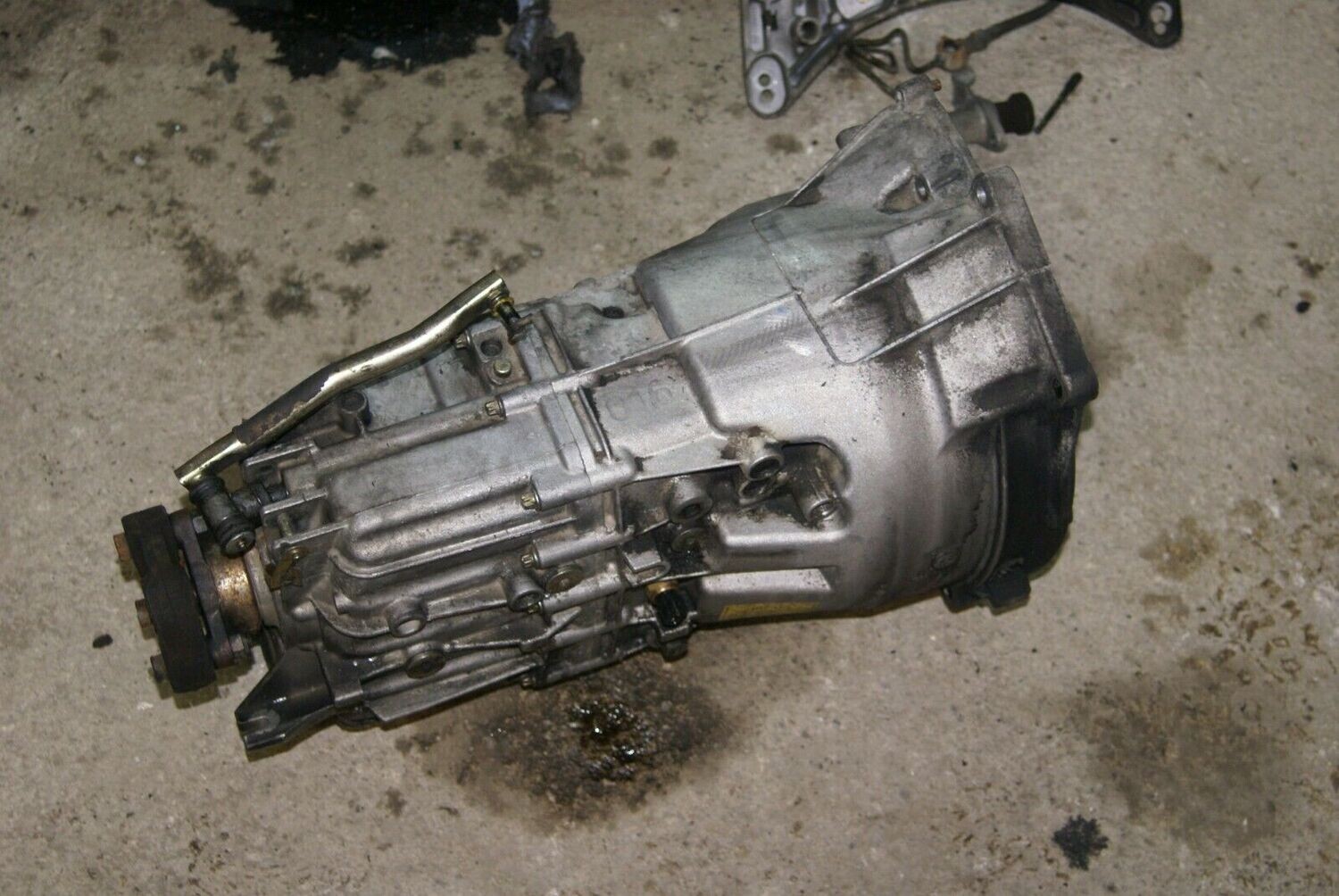 BMW 3er E46 320D Getriebe Schaltgetriebe 6 Gang 1065401045