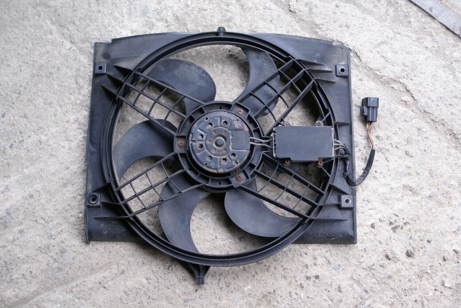 BMW 3 E46 320D Elektromotor, Kühlerlüfter 7786009