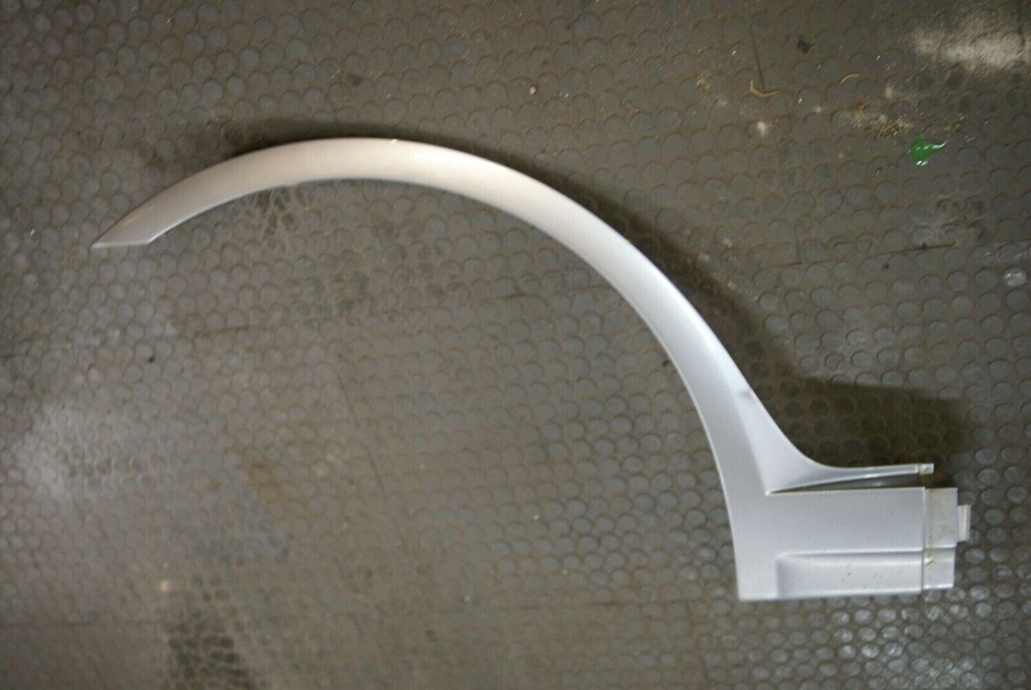 Kotflügel links vorn Radlauf Verkleidung 517734018080 BMW X3 E83 Silbergrau