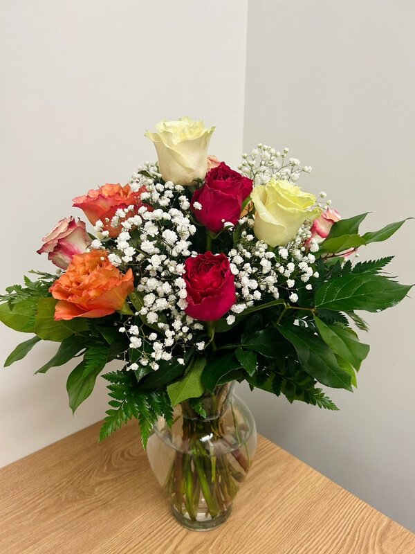 1 Dozen Assorted Colored Roses In Vase