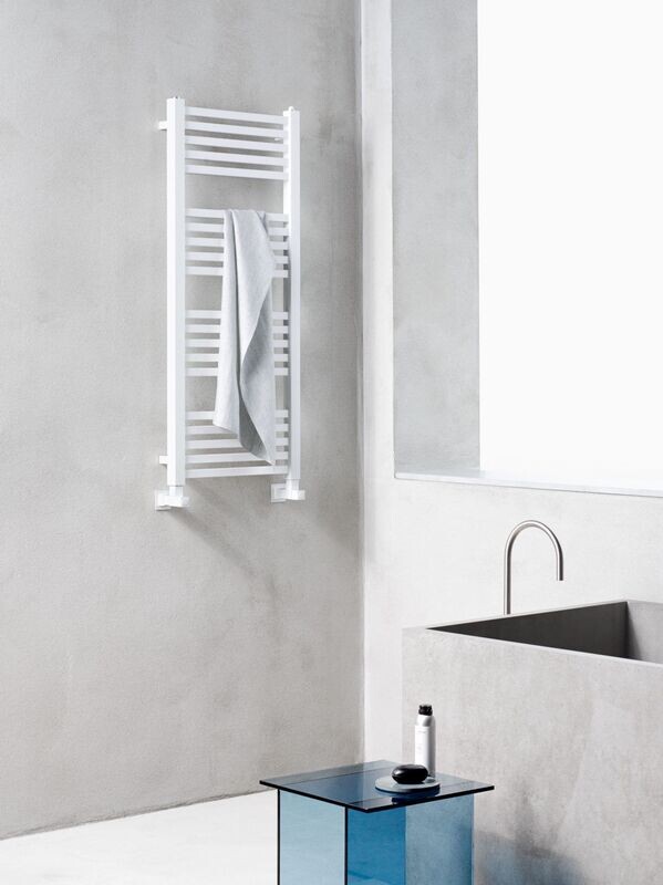 RAD. SCALDASALVIETTE TOWER 25 BIANCO 1190X600