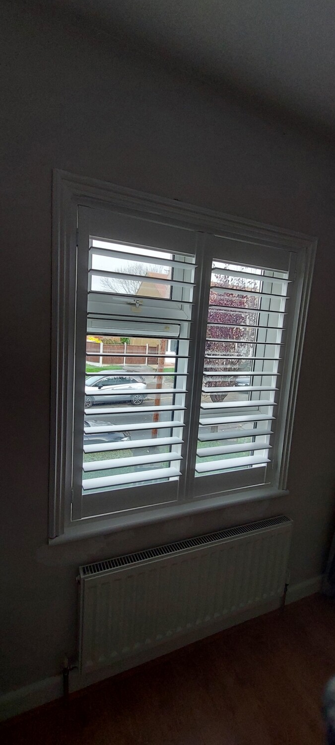 Hardwood Shutters (Pure White)