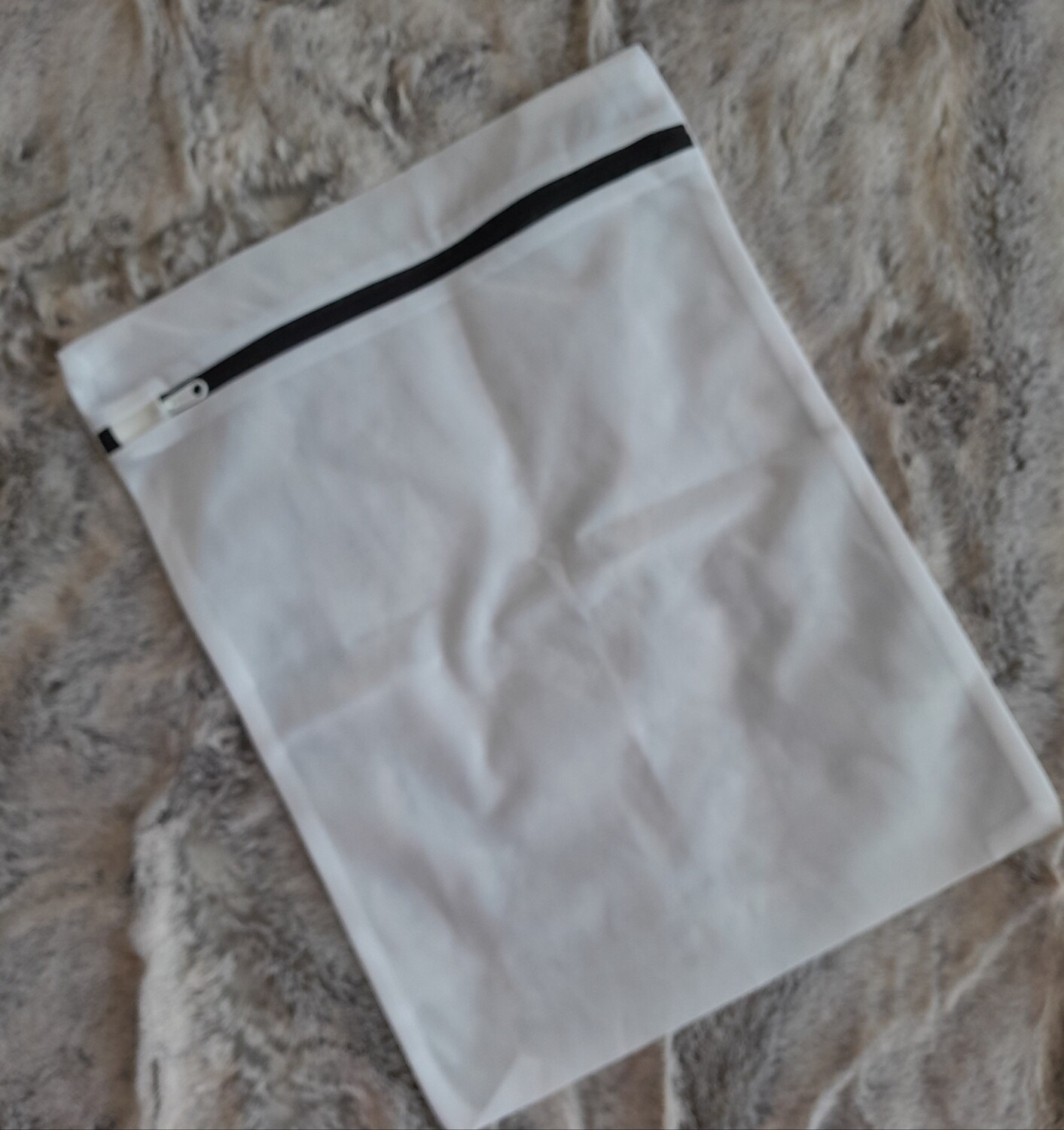 Garment wash bag