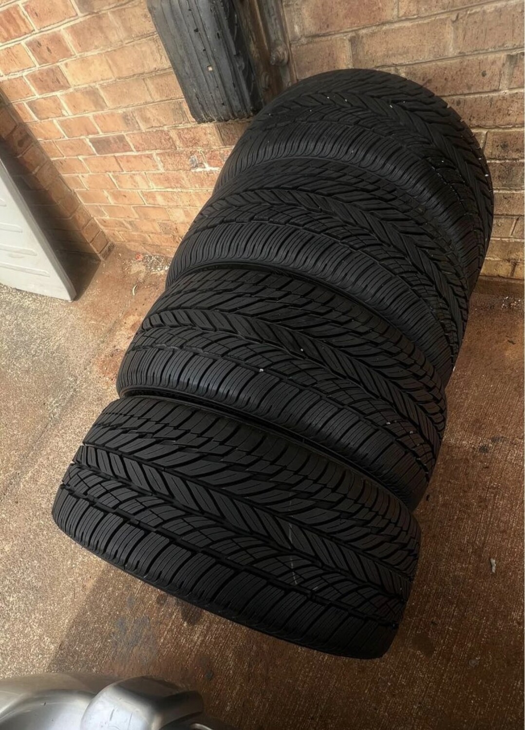 245/45R19 VOGUE TYRES WHITE/GOLD CUSTOM 4 Tires