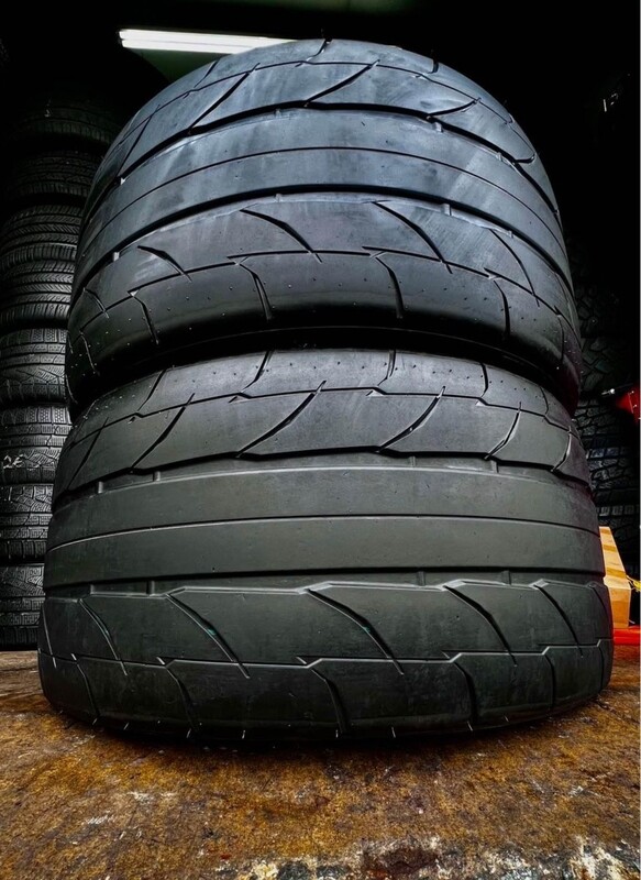 285/30/20 Nitto NT555RII Pair of 2 Tires