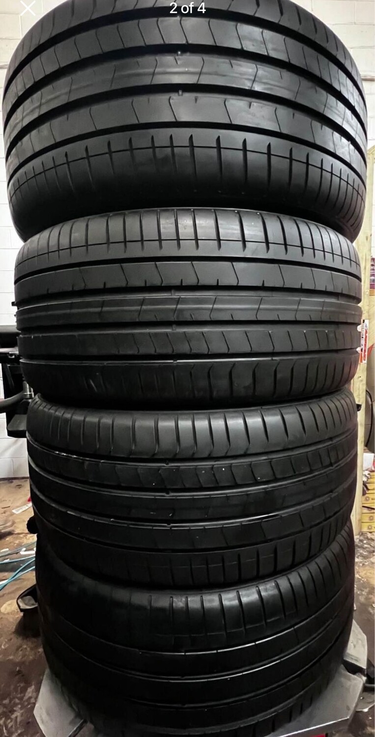 265/35/21 Pirelli Pzero Set of 4 Tires