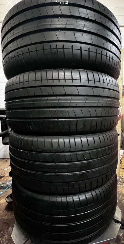 265/35/21 Pirelli Pzero Set of 4 Tires